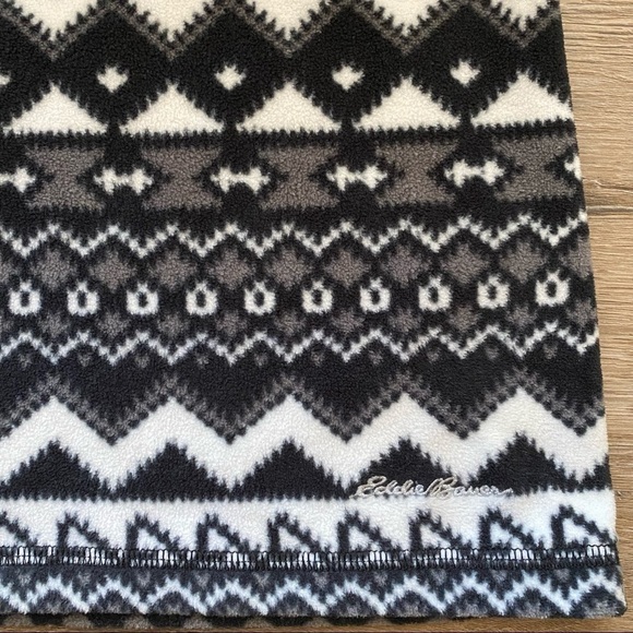 Eddie Bauer Fleece Pullover in Black and White Print Small - Picture 7 of 10